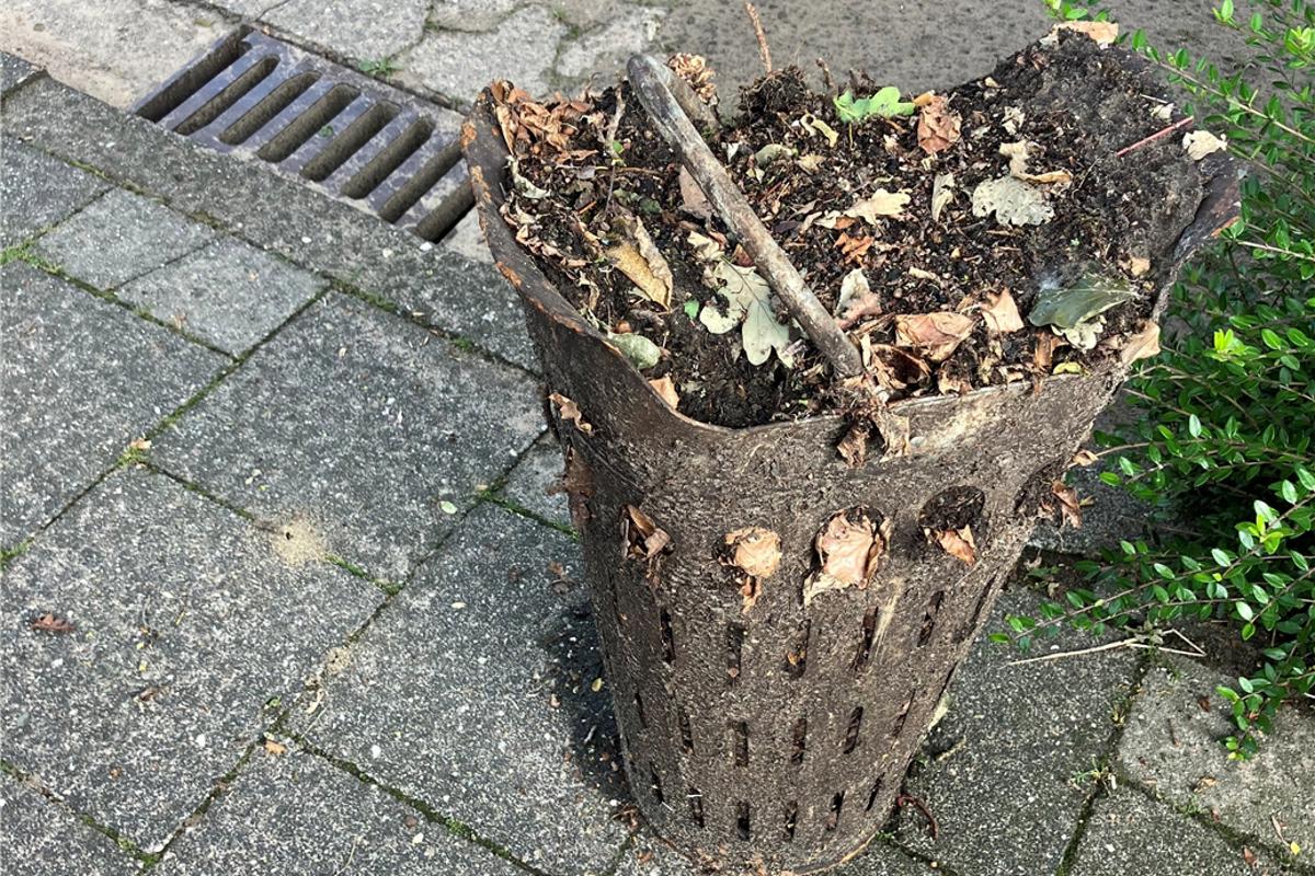 Open questions about clogged drains