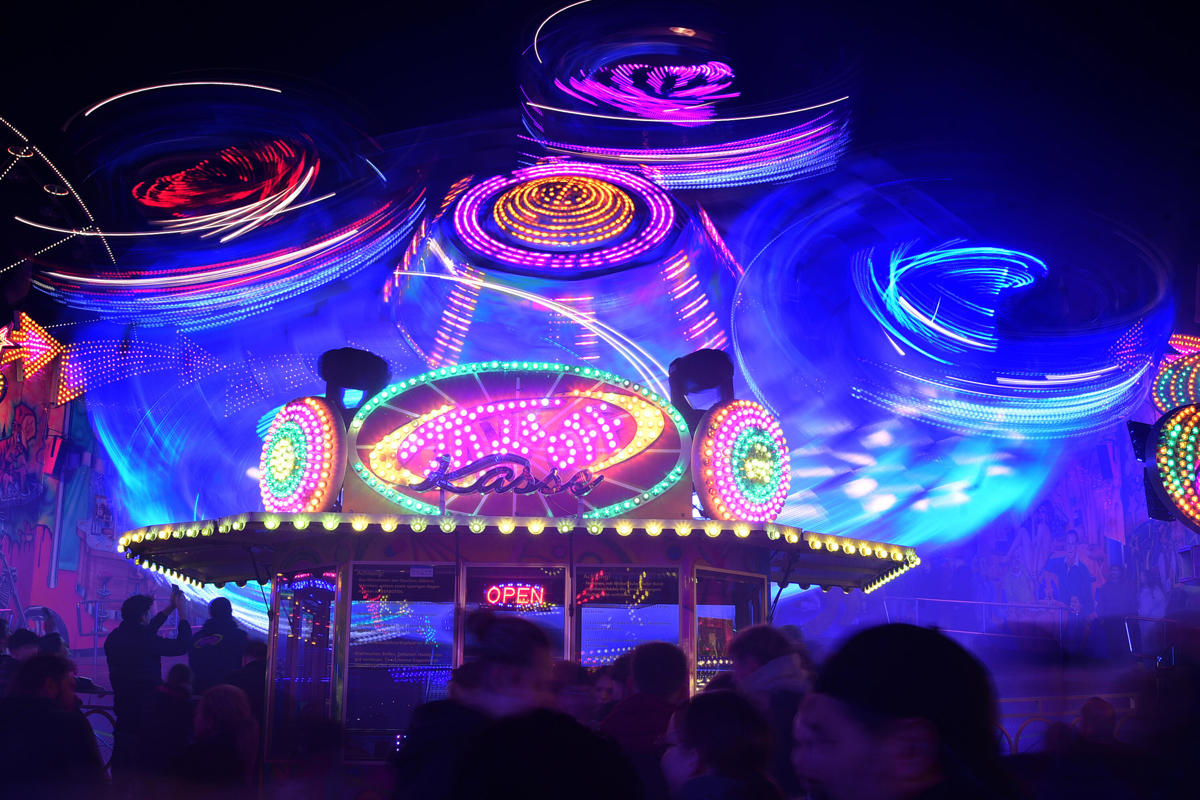 Aufbau für Kirmes beginnt