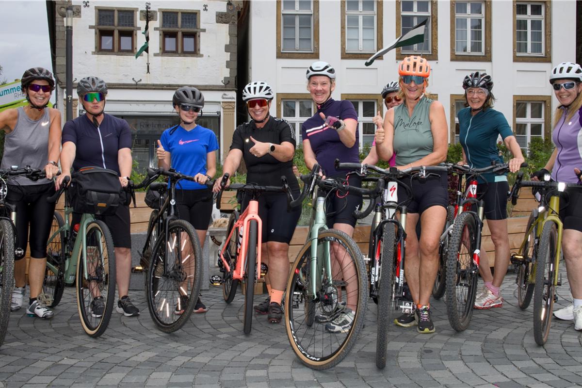 Every Tuesday evening, a bike tour just for women