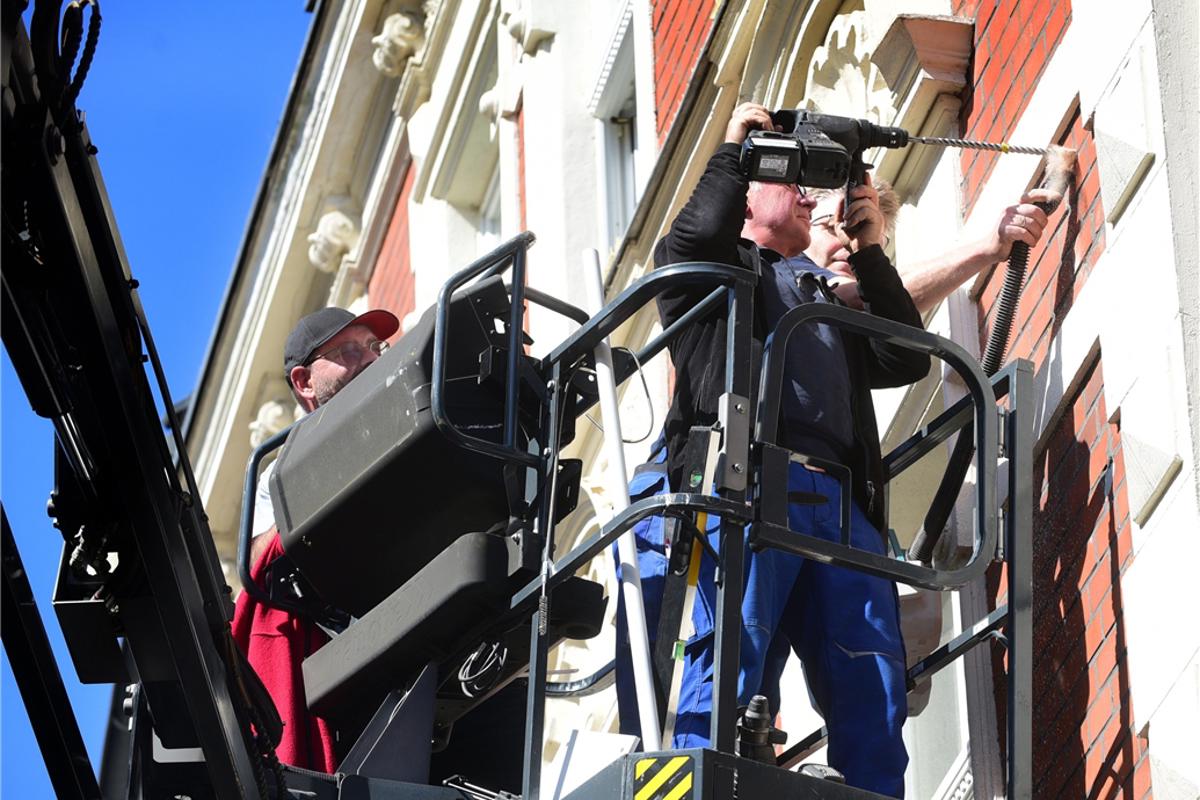 Innenstadt: Bohren für die Beleuchtung