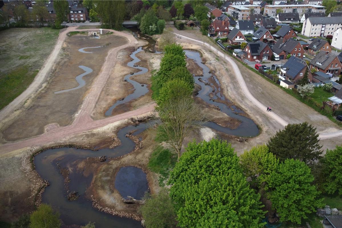 Hemelter Bach: Make way for nature
