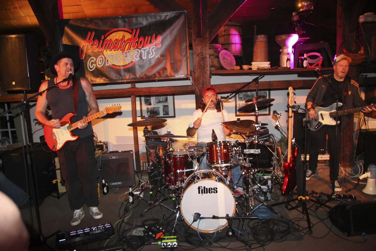 Chris Grey rocks the Heimathaus