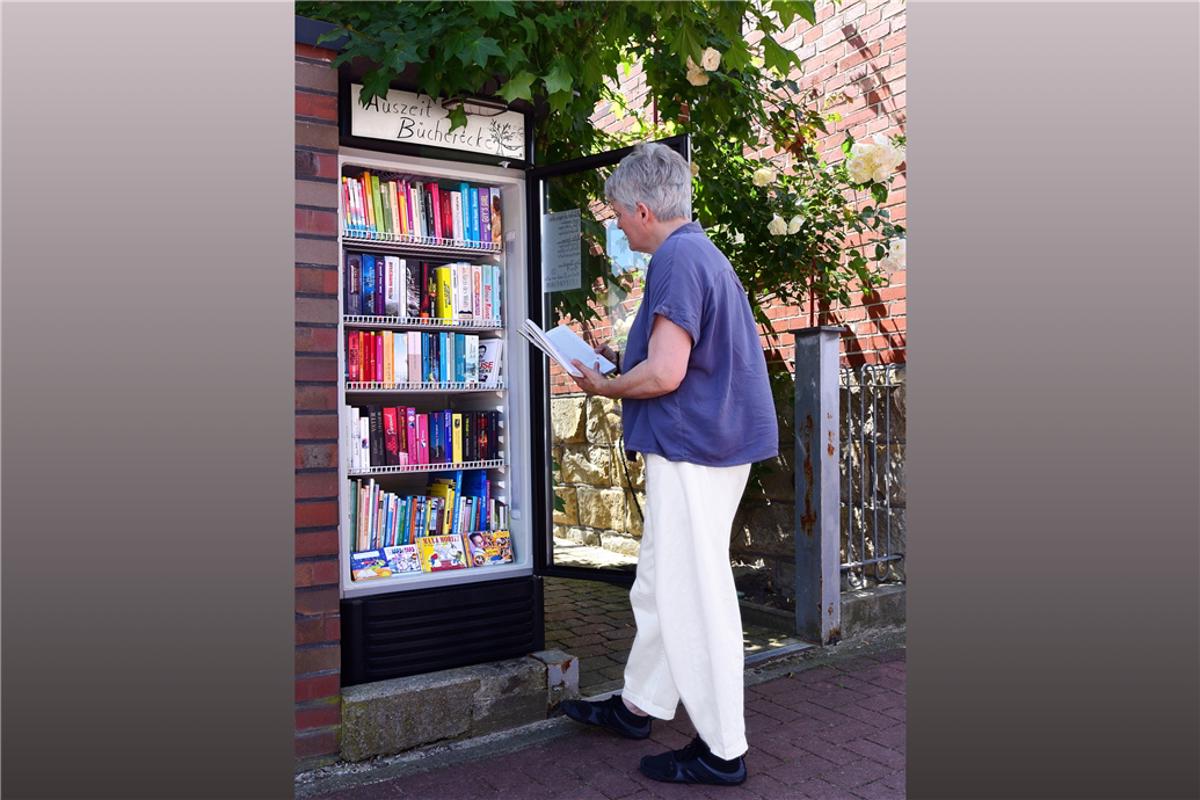 Refrigerator becomes an open-air library